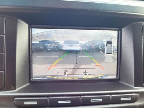 Used 2019 Ford Explorer XLT image 16