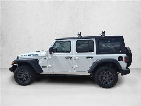 Used 2024 Jeep Wrangler Unlimited Sport AWD/4WD image 5
