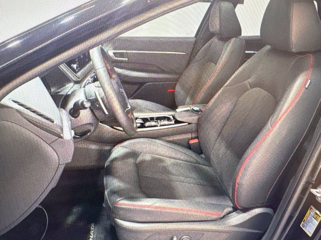 Used 2023 Hyundai Sonata SEL Plus w/ Preferred Accessory Package FWD image 3