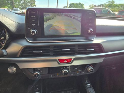 Used 2020 Kia Telluride S w/ S 8 Passenger Seating Package image 6