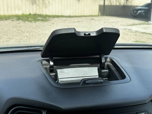 Used 2017 Hyundai Santa Fe Sport FWD image 23