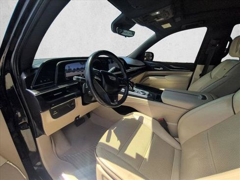 Used 2024 Cadillac Escalade Premium Luxury RWD image 10