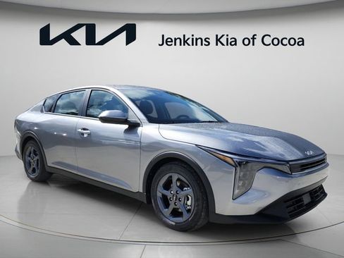 New 2026 Kia K4 FWD image 1