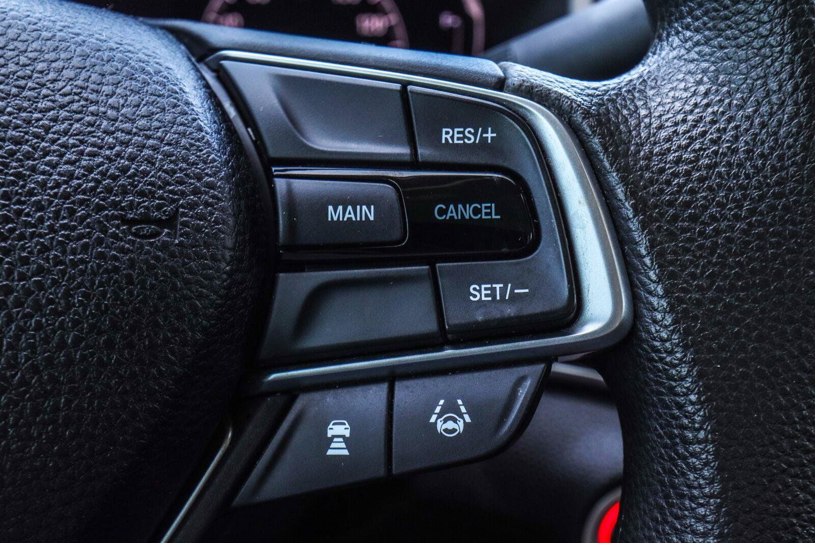 Used 2018 Honda Accord LX image 12