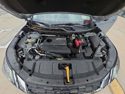 Used 2023 Nissan Rogue SL FWD image 29
