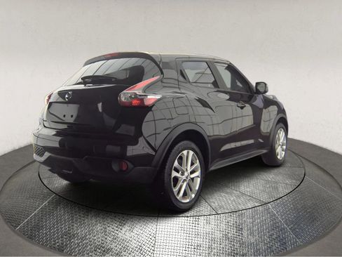 Used 2016 Nissan Juke S FWD image 2