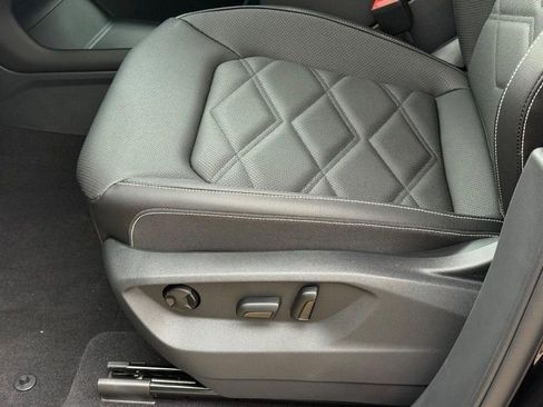 New 2026 Volkswagen Atlas SE image 17