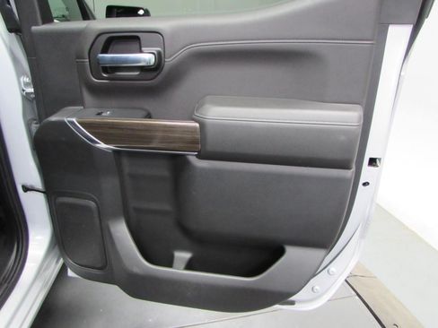 Used 2019 Chevrolet Silverado 1500 RST w/ All-Star Edition AWD/4WD image 18