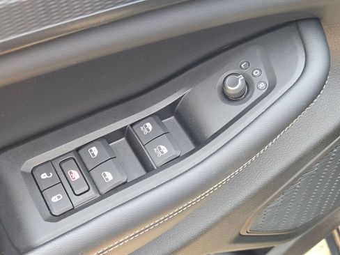 Certified 2024 Jeep Grand Cherokee Altitude AWD/4WD image 19