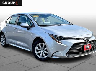 Used 2025 Toyota Corolla LE video 2