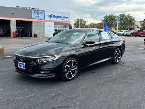 Used 2018 Honda Accord Sport image 3