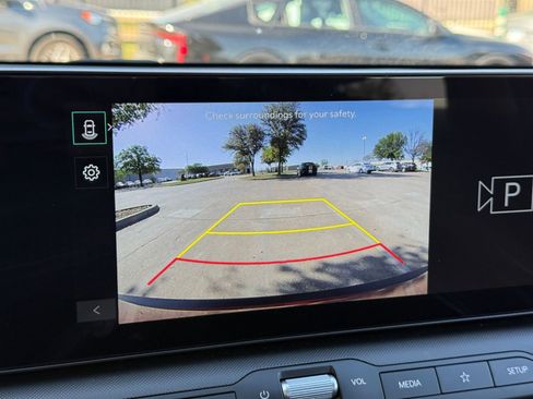 Used 2025 Kia K4 LXS image 24