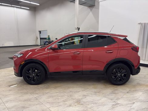 Used 2024 Buick Encore GX Sport Touring image 4