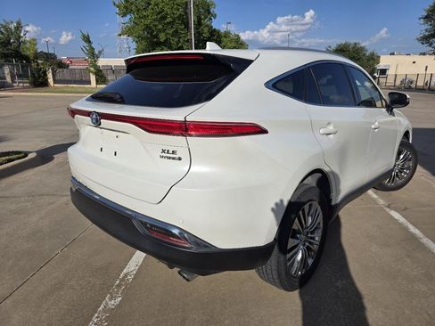 Used 2022 Toyota Venza XLE AWD/4WD image 23