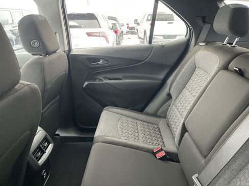 Used 2024 Chevrolet Equinox LT FWD image 4