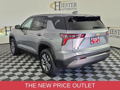 Used 2026 Chevrolet Equinox LT FWD image 6