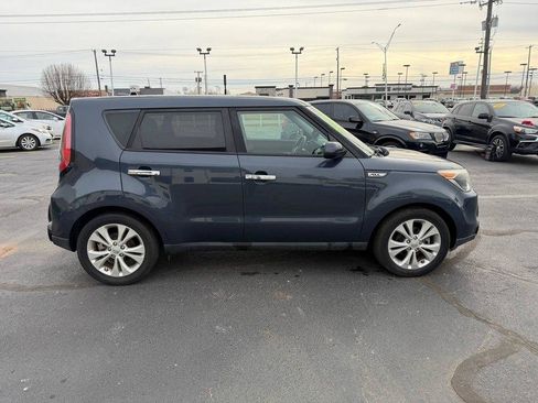 Used 2016 Kia Soul + FWD image 4