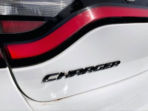 Used 2017 Dodge Charger R/T RWD image 13