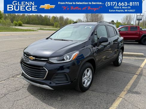Certified 2022 Chevrolet Trax LT w/ LT Convenience Package AWD/4WD image 1
