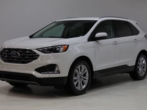 Used 2022 Ford Edge Titanium w/ Cargo Accessory Package AWD/4WD image 3