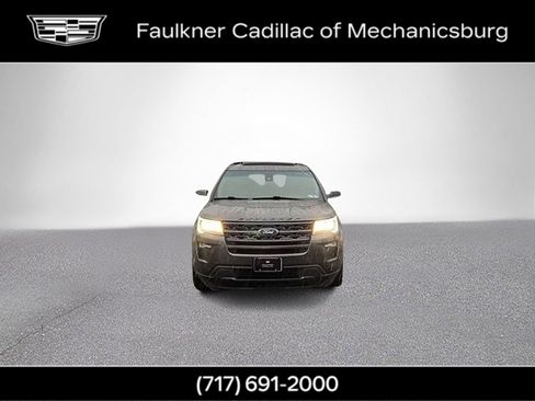 Used 2018 Ford Explorer XLT w/ Equipment Group 202A image 12