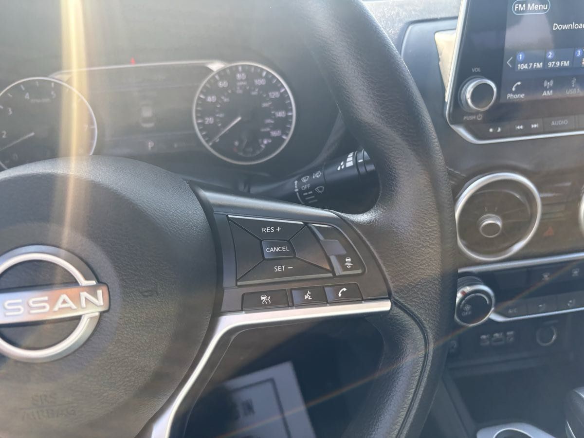 Used 2025 Nissan Sentra SV FWD image 21
