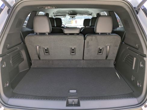 New 2026 GMC Acadia Elevation image 35