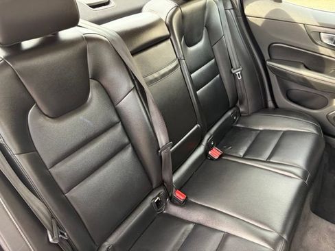 Used 2024 Volvo S60 B5 Core FWD image 34