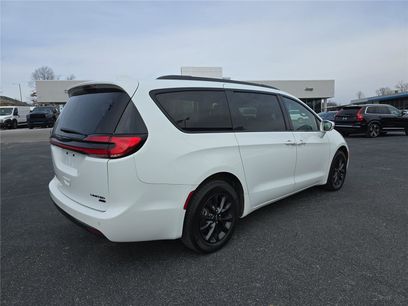 Used 2021 Chrysler Pacifica Limited w/ S Appearance Package