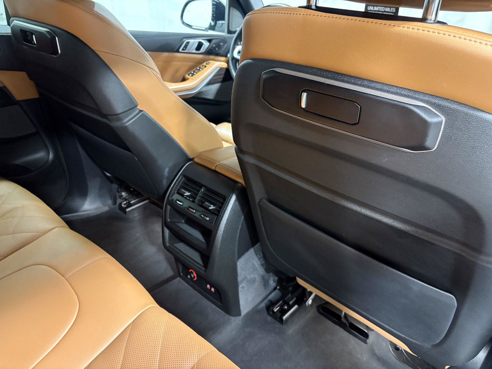 Used 2024 BMW X5 xDrive40i w/ M Sport Package AWD/4WD image 12