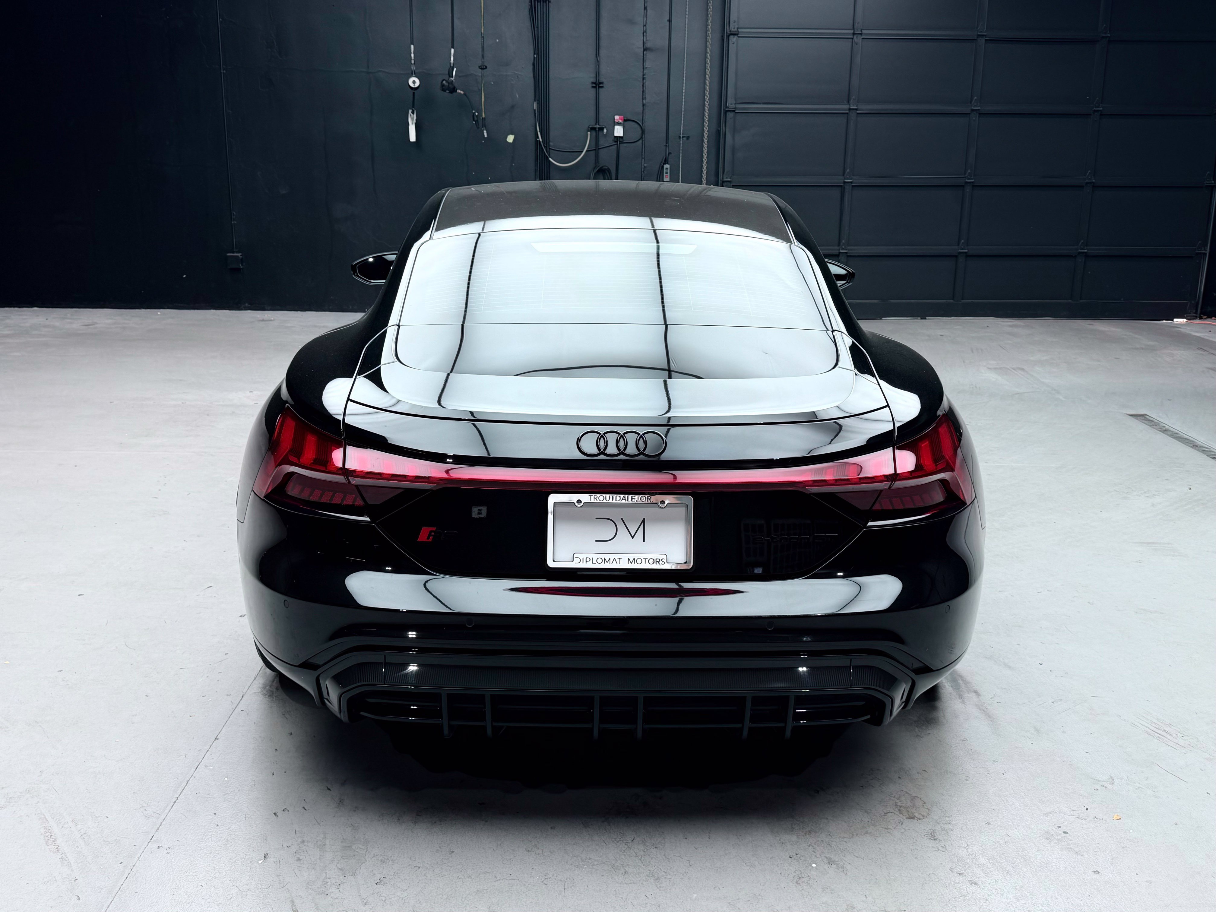 Used 2023 Audi RS e-tron GT w/ Carbon Performance Package AWD/4WD image 6