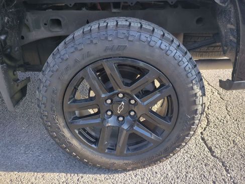 Used 2022 Chevrolet Silverado 1500 LT Trail Boss w/ Safety Package AWD/4WD image 14