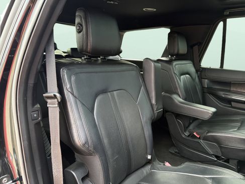 Used 2018 Ford Expedition Limited w/ Equipment Group 301A RWD image 33