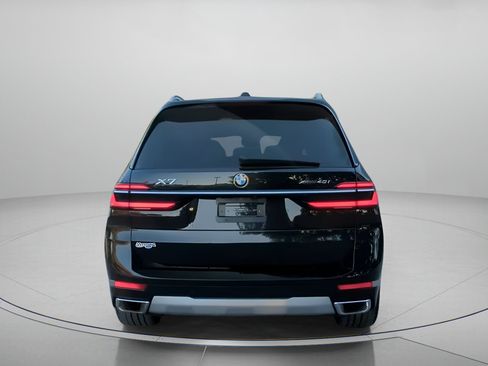 Used 2025 BMW X7 xDrive40i w/ Premium Package AWD/4WD image 24