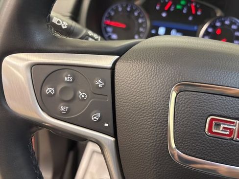 Used 2024 GMC Terrain SLT w/ Infotainment Package II AWD/4WD image 33