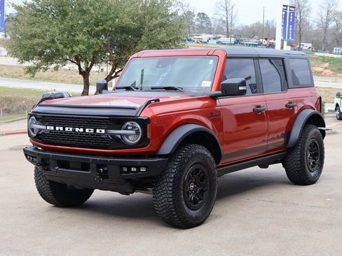 Certified 2024 Ford Bronco Wildtrak image 7