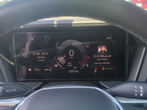 Used 2025 GMC Terrain Elevation AWD/4WD image 16