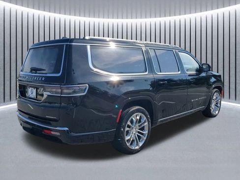 Used 2023 Jeep Grand Wagoneer L Series II w/ Premium Group II image 5