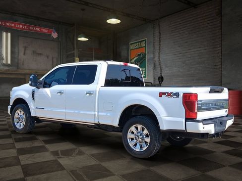 Used 2020 Ford F250 Platinum w/ FX4 Off-Road Package AWD/4WD image 4