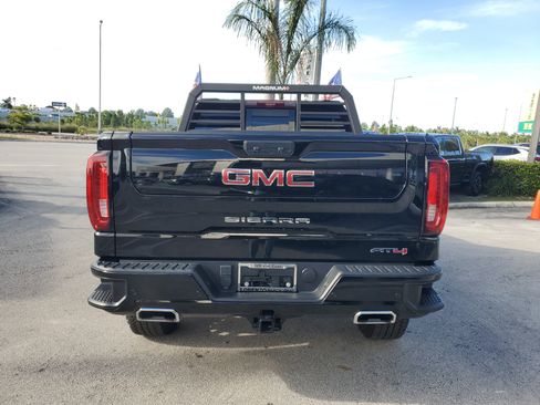 Used 2024 GMC Sierra 1500 AT4 w/ Technology Package image 6
