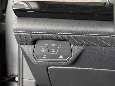 New 2026 Volkswagen Atlas SE FWD image 20