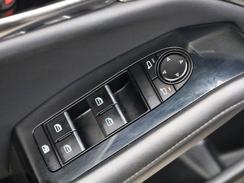 Used 2019 MAZDA MAZDA3 AWD Automatic w/Preferred Pkg image 32