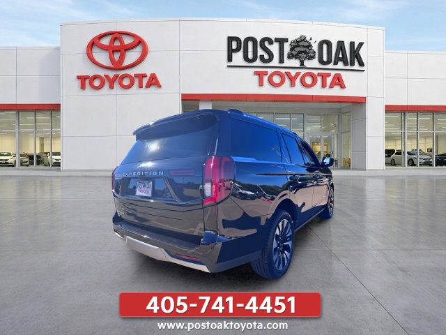 Used 2026 Ford Expedition Platinum w/ Driver's Package AWD/4WD image 7