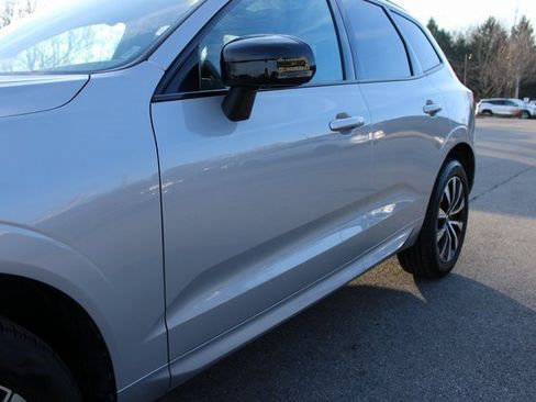 Used 2025 Volvo XC60 B5 Plus image 46