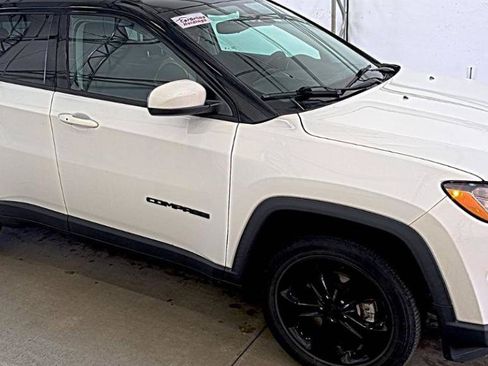Used 2021 Jeep Compass Latitude AWD/4WD image 3