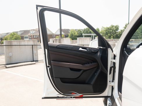 Used 2015 Mercedes-Benz ML 350 2WD w/ Premium 1 Package image 41