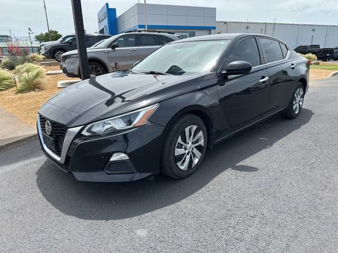 Used 2019 Nissan Altima 2.5 S FWD image 1