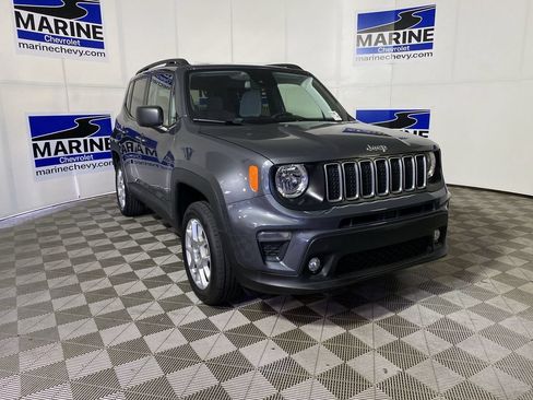 Used 2022 Jeep Renegade Latitude w/ Convenience Group AWD/4WD image 1