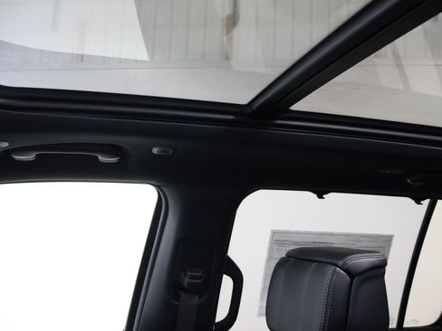 New 2026 Jeep Grand Wagoneer Summit image 34