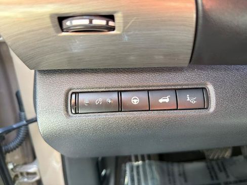Used 2023 Nissan Pathfinder Platinum w/ Cargo Package FWD image 21